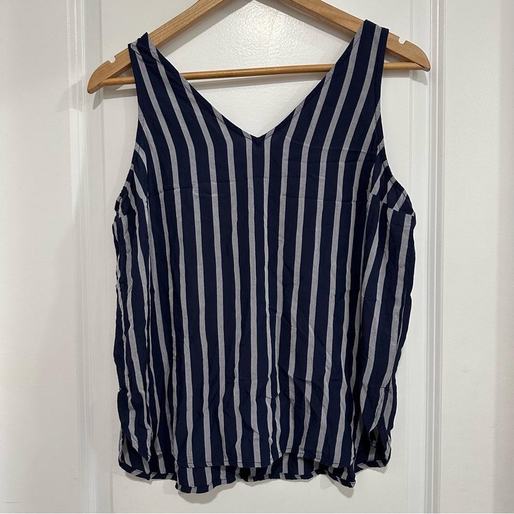 Old Navy Women's Navy and White Striped Tank Top